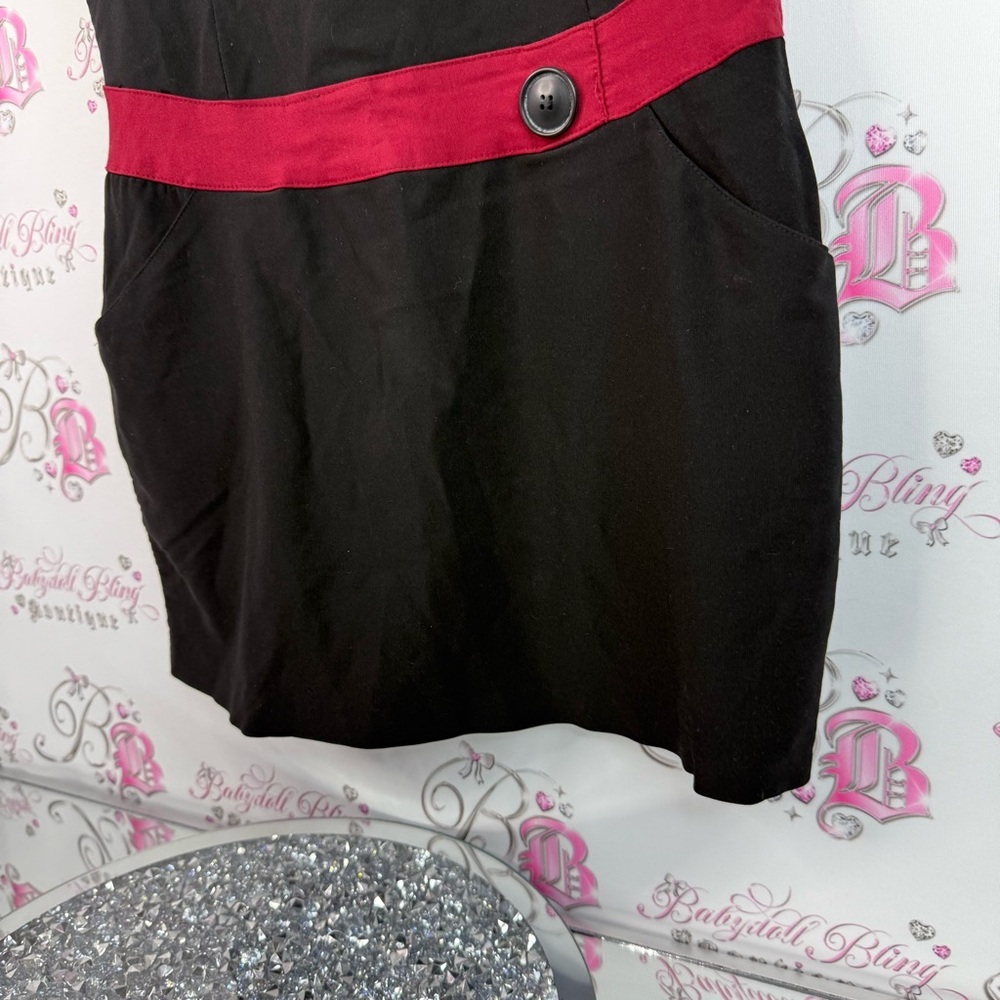 Le chateau dress mini vintage style Elegant Black and Red Sleeveless Dress - Picture 3 of 14